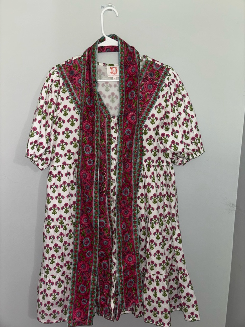 Victoria Dunn Floral Pink and Green Printed V-Neck Top